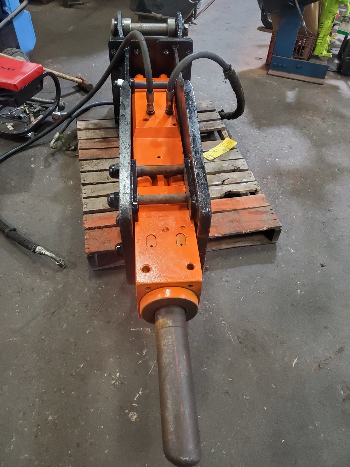 Hydraulic breaker after repair